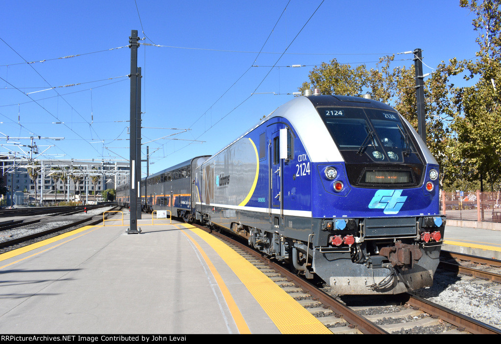 Amtrak Train # 541 arrives into SJC behind Charger # 2124 